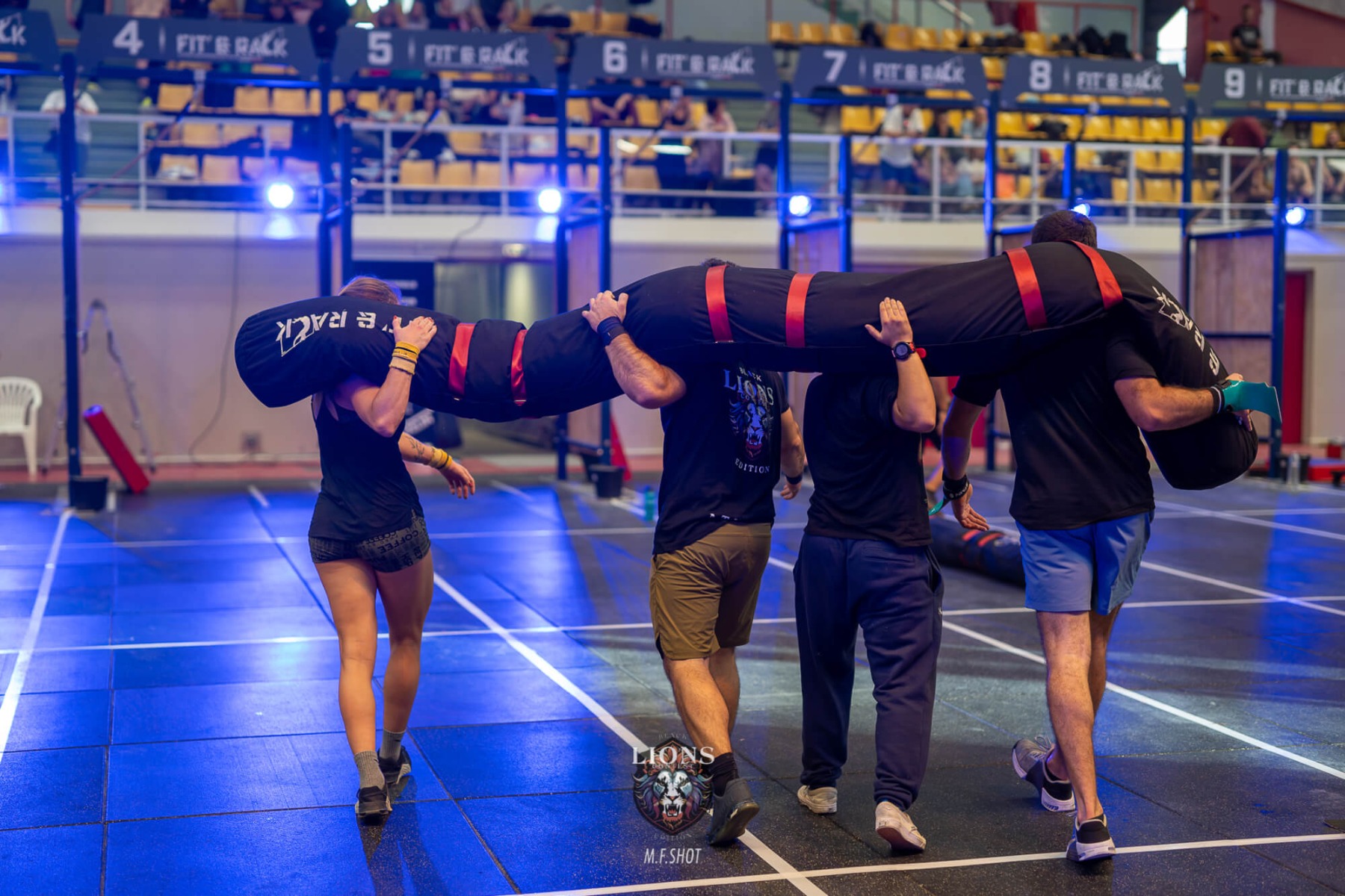 Mise en lumière des sportifs lors de la compétition sportive à Lyon Projecteurs sur les sportifs lors de la compétition LIONS CONTEST