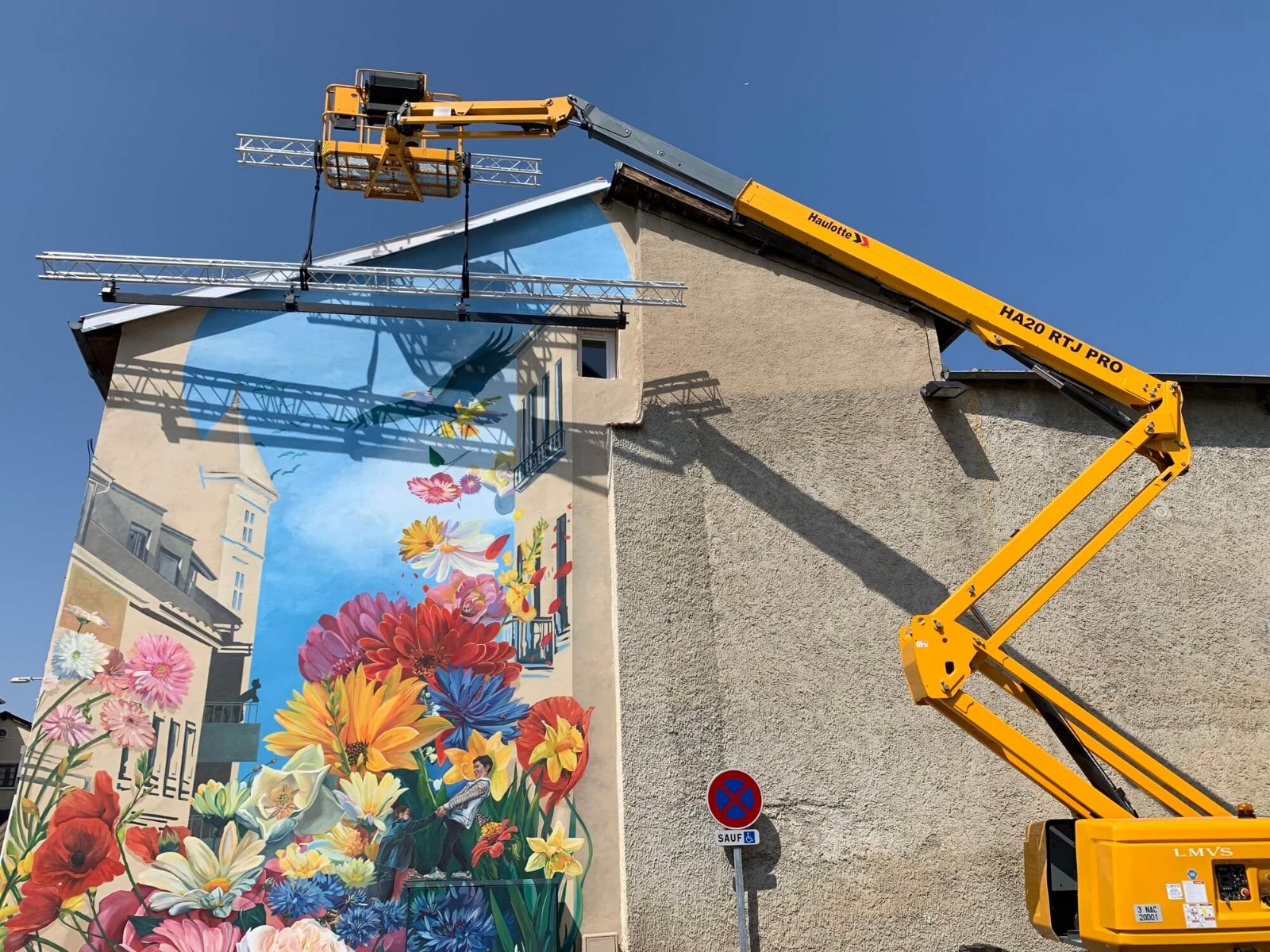 Tomber de rideau de la fresque 'Le Jardin sur le mur' à Genas